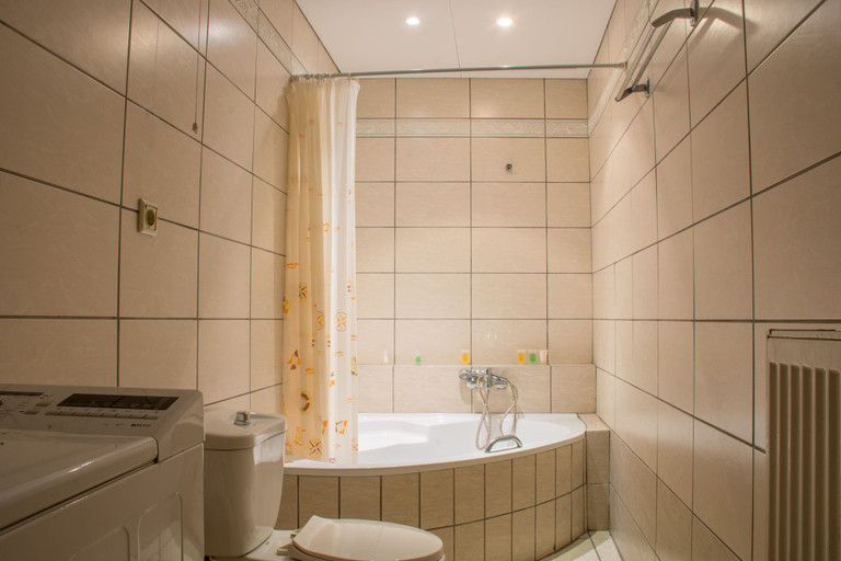 Bathroom 4, Jenny Apartment, Ionian Islands