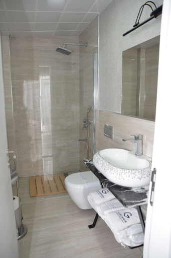 Bathroom 5, Gardenya Suit Hotel, Merkez