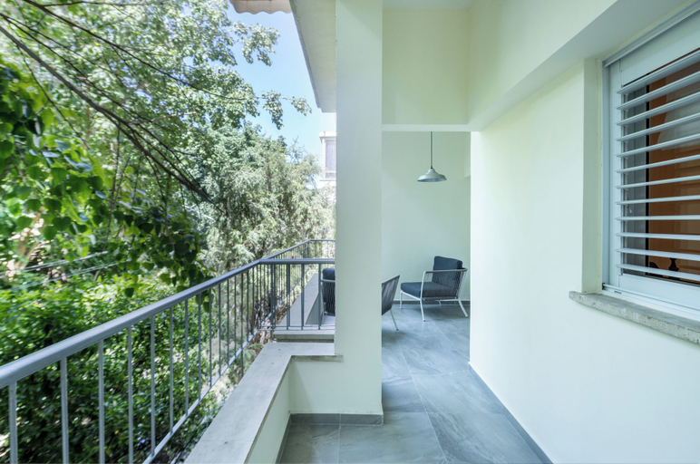 Others 5, Eclectic Rabin Square Apt by Sea N' Rent