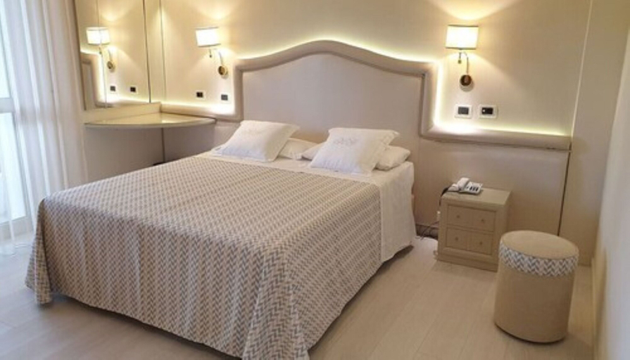 Bedroom 3, Hotel Globus, Ravenna