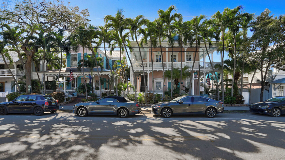 The Palms Hotel, Monroe