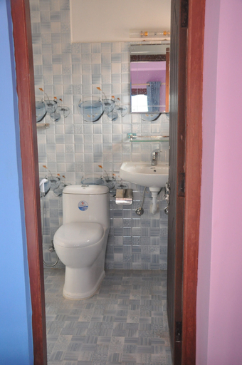 Bathroom 4, Stupa View Inn, Bagmati