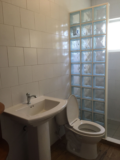 Bathroom 3, Alta Montaña Apartments