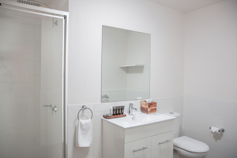 Bathroom 4, Terminus Apartment Hotel, an Ascend Collection Hotel, Newcastle - Inner City