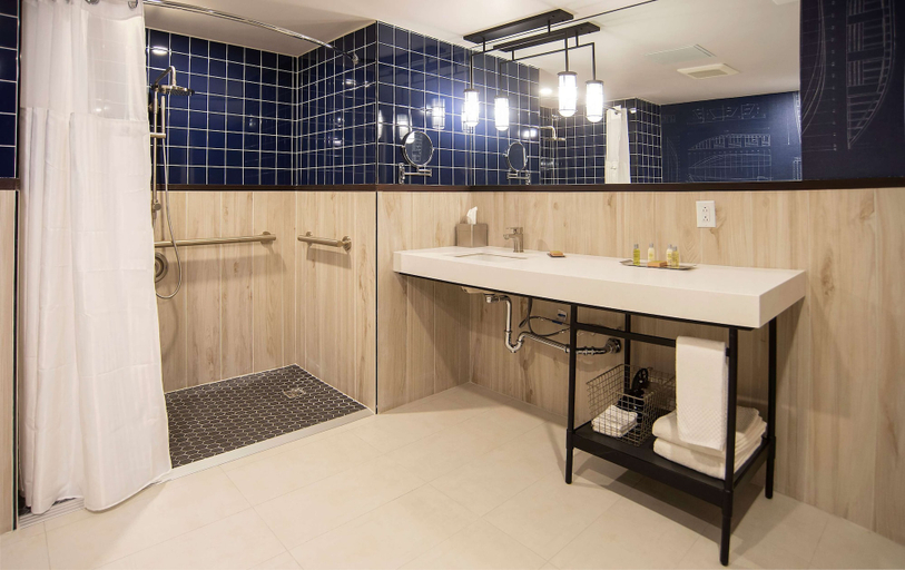 Bathroom 4, DoubleTree by Hilton St. John's Harbourview, Division No. 1