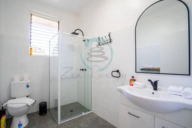 Bathroom, Nightcliff Nest - Stylish 2BR Apartment, Nightcliff