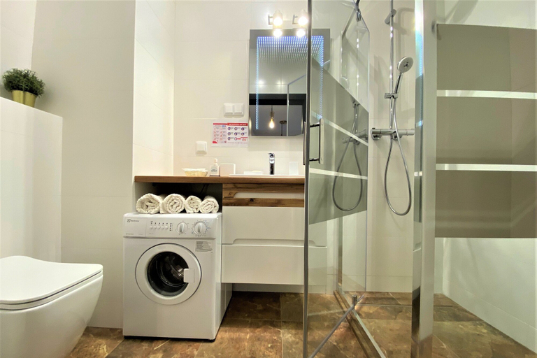 Bathroom 3, erApartments Mennica Residence, Warsaw