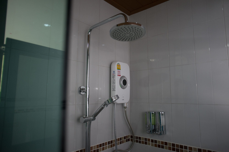 Bathroom 3, Srichada Hotel Khaolak, Takua Pa