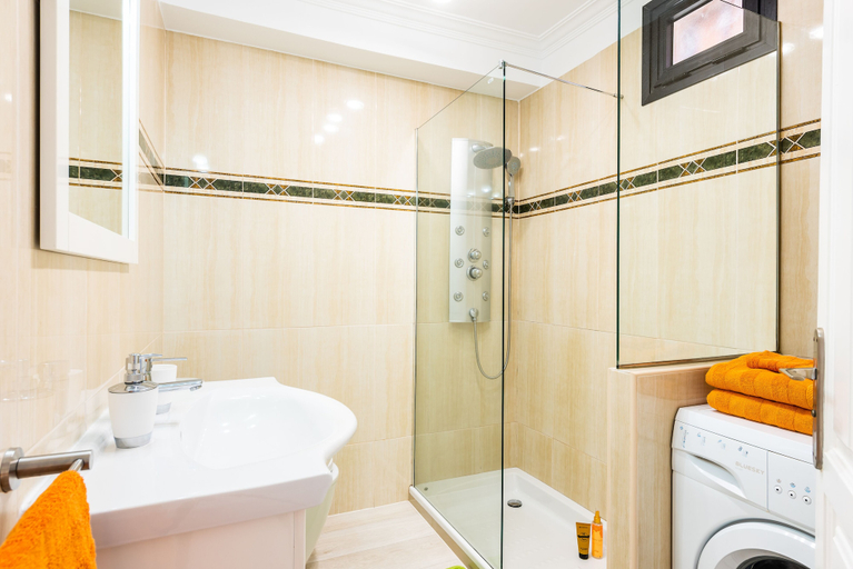 Bathroom 5, Tenerife Royal Gardens, Santa Cruz de Tenerife