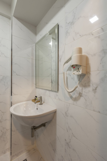 Bathroom 4, R.C.N. Court & Inn, Muang Chiang Mai