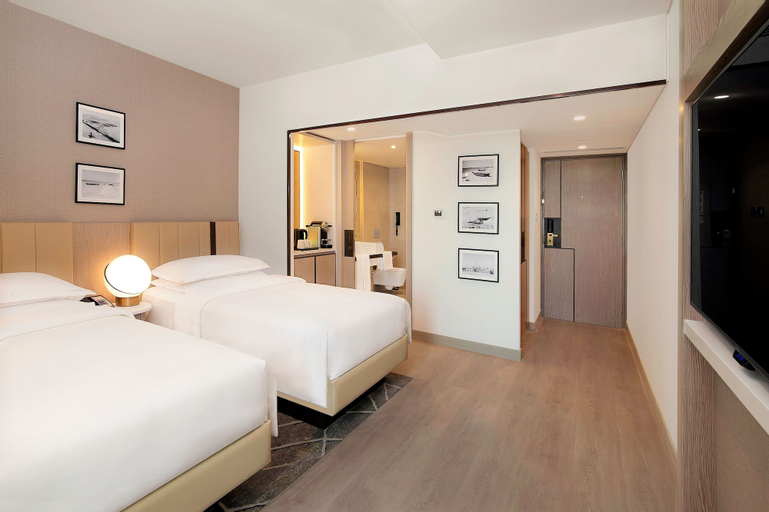 Bedroom 3, Sheraton Abu Dhabi Hotel & Resort, Abu Dhabi City