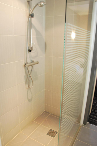 Bathroom 5, Park Hôtel, Maine-et-Loire