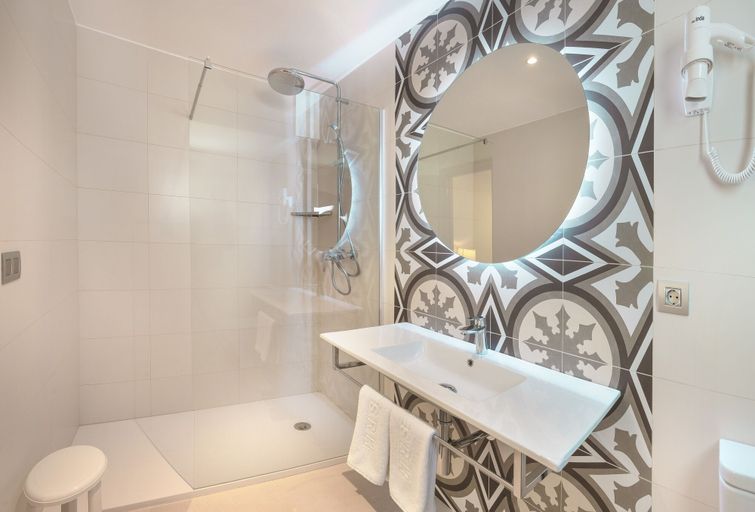 Bathroom 5, Gastrohotel RH Canfali By Hoteles RH, Alicante