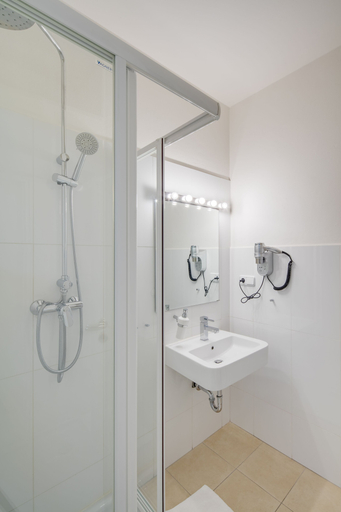 Bathroom 3, Selinor Old Town Apartments, Praha 1