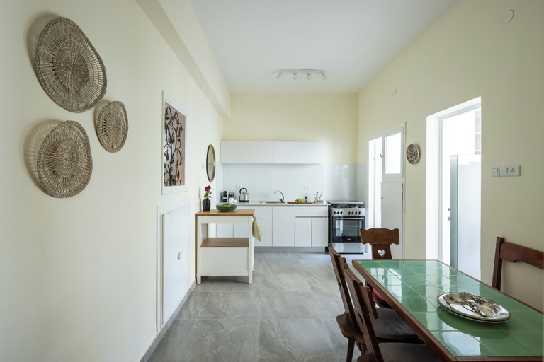 Others 4, Eclectic Rabin Square Apt by Sea N' Rent