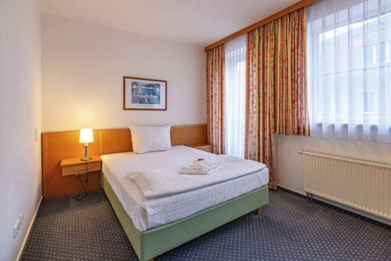 Bedroom 2, Hotel Rostock West im Kritzmow Park, Rostock