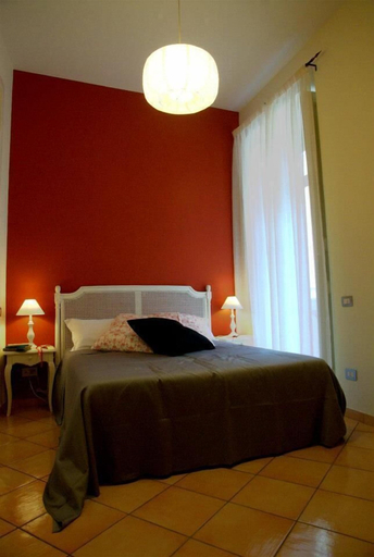 Bedroom 3, B&B Verdi, Salerno