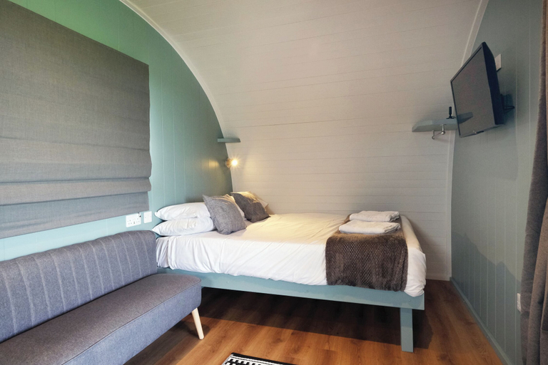 Bedroom 3, Ocean View 4 - 1 Bed Pod - Llanrhidian, Swansea