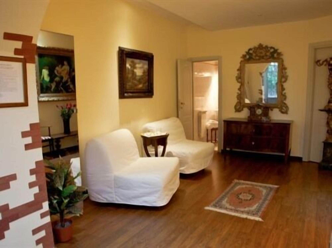 Bedroom 5, Villa Wilson, Rome