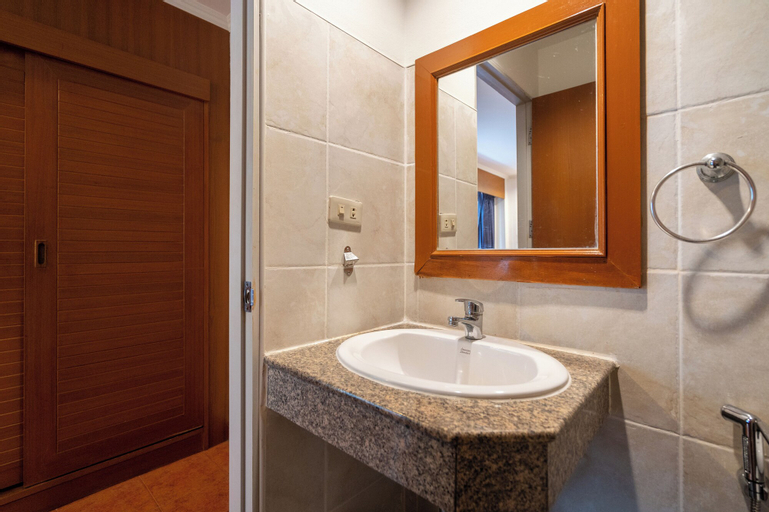 Bathroom 5