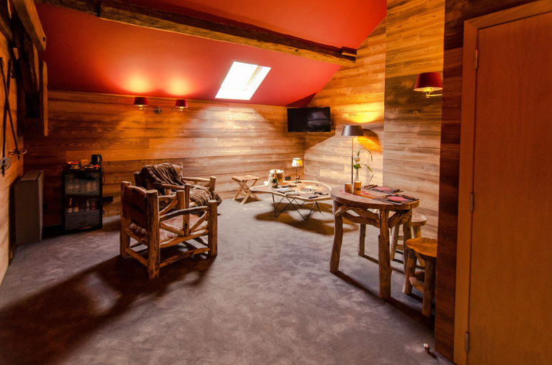 Food & Drinks 4, River Lodge, Namur