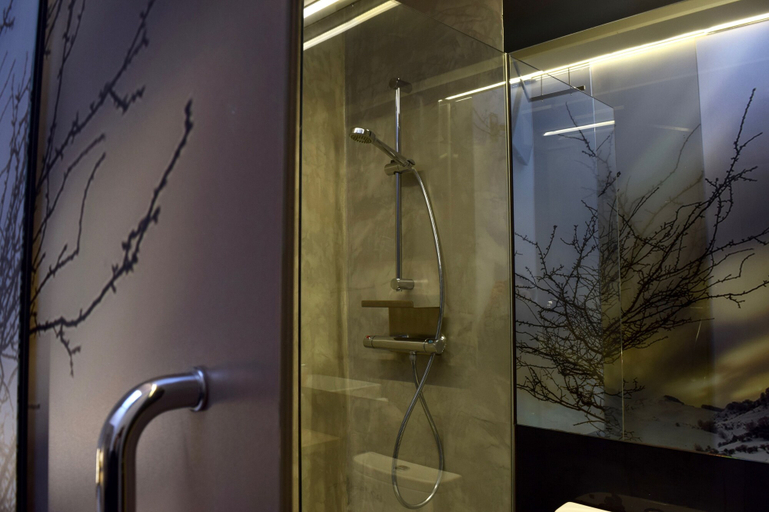 Bathroom 4, Hotel Zerupe, Guipúzcoa