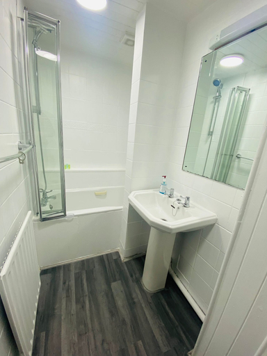 Bathroom 3, Avalon Guest House, Brighton and Hove