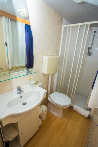 Bathroom 3, Arena Indije Mobile Homes, Medulin