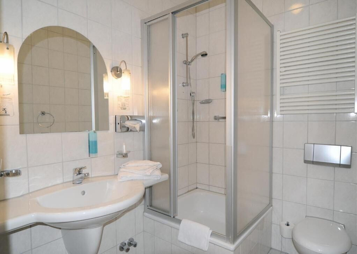 Bathroom 4, Hotel Schloss Westerholt, Recklinghausen