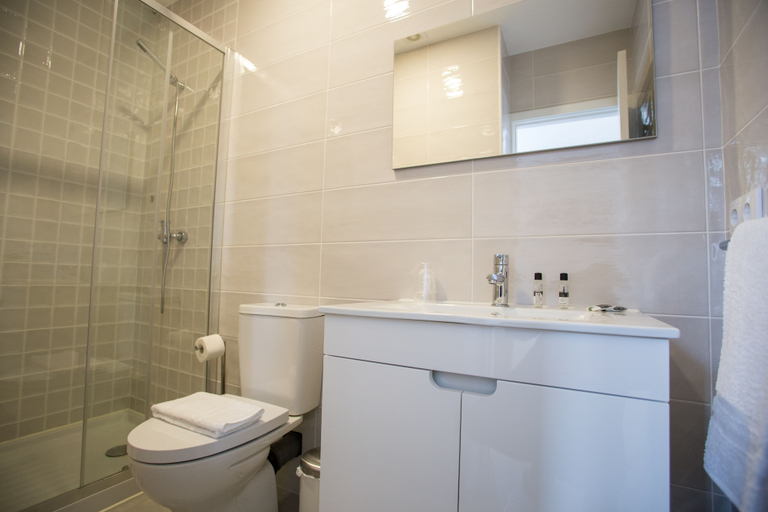 Bathroom 4, Porto Views & Wines by Porto City Hosts, Vila Nova de Gaia