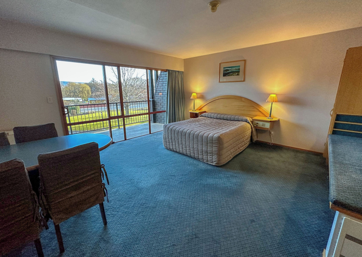 Bedroom 3, Distinction Heritage Gateway Hotel, Waitaki