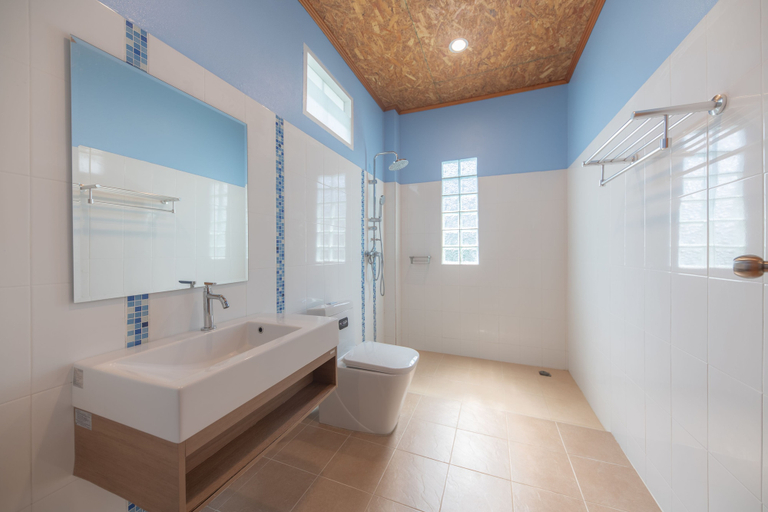 Bathroom 4, Sea Far Resort, K. Ko Kut
