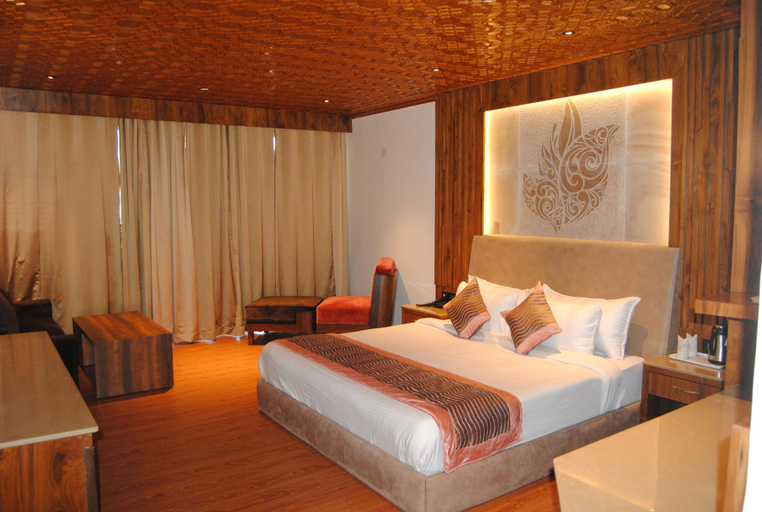 Bedroom 2, Hotel Green Top, Udhampur