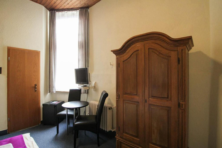 Bedroom 3, Hotel Margrit, Berlin