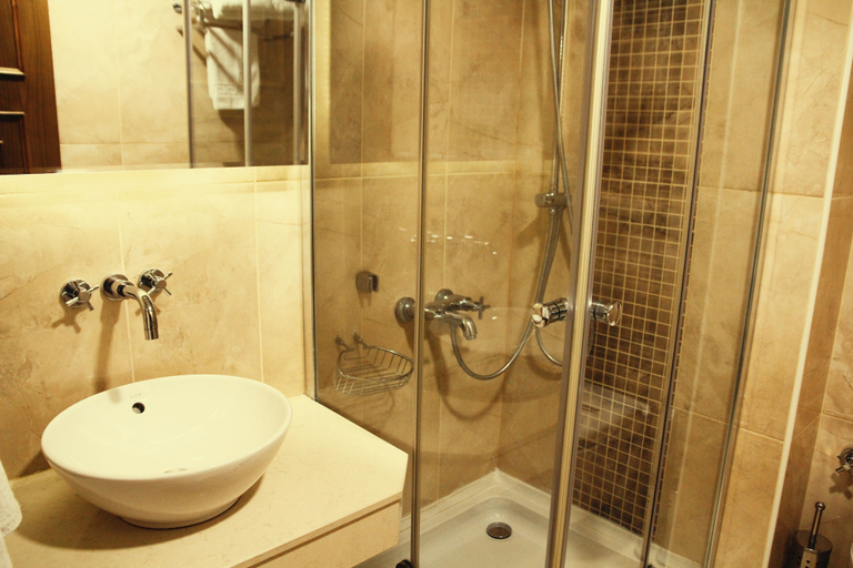 Bathroom 4, Hotel Ney, Selçuklu