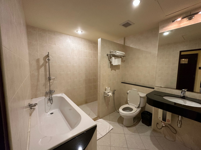 Bathroom 4, Copa Hotel, Pattaya