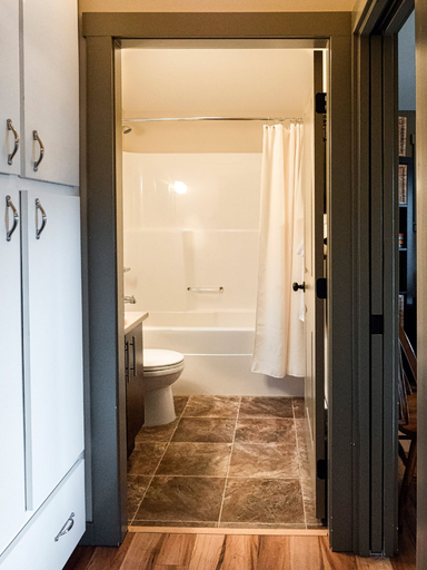 Bathroom 4, The Great Escape Secluded with Hot Tub, Capital