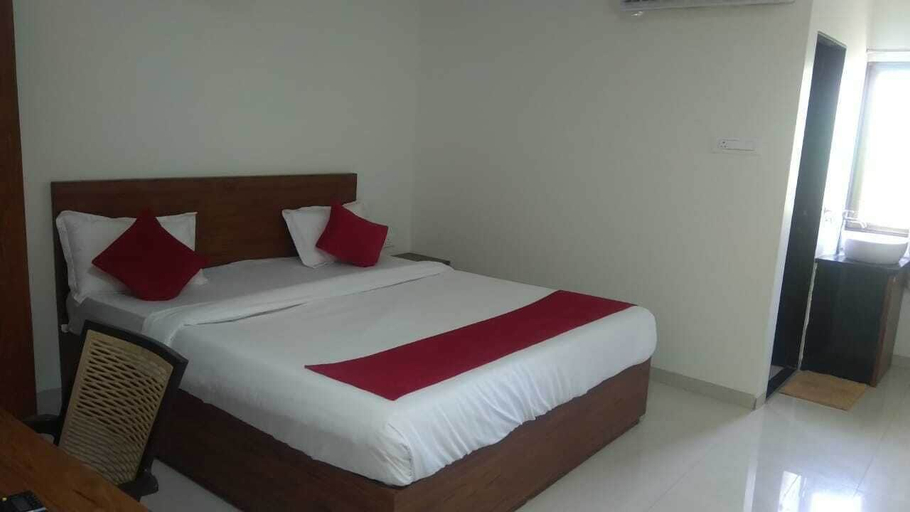 Bedroom 3, Shelke Mama's Lodging & Resorts, Aurangabad