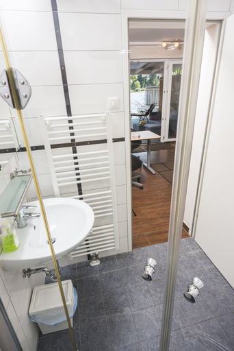 Bathroom 4, AJO Vienna Beach - Contactless Check-in, Wien