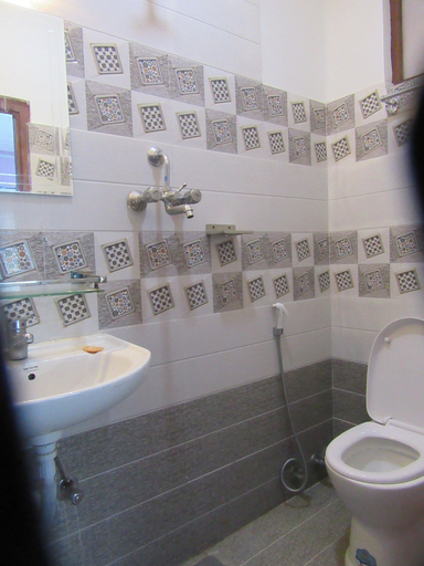 Bathroom 4, Stupa View Inn, Bagmati