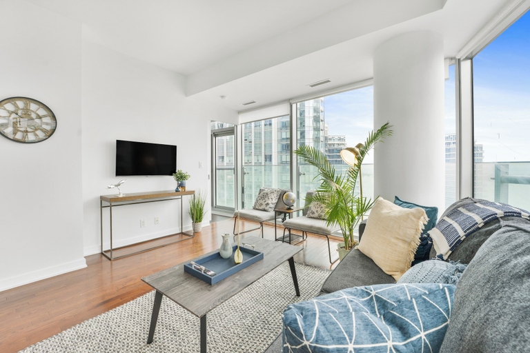 Others 5, Diamond Collection- 2 & 3 Bedroom Suites, Toronto
