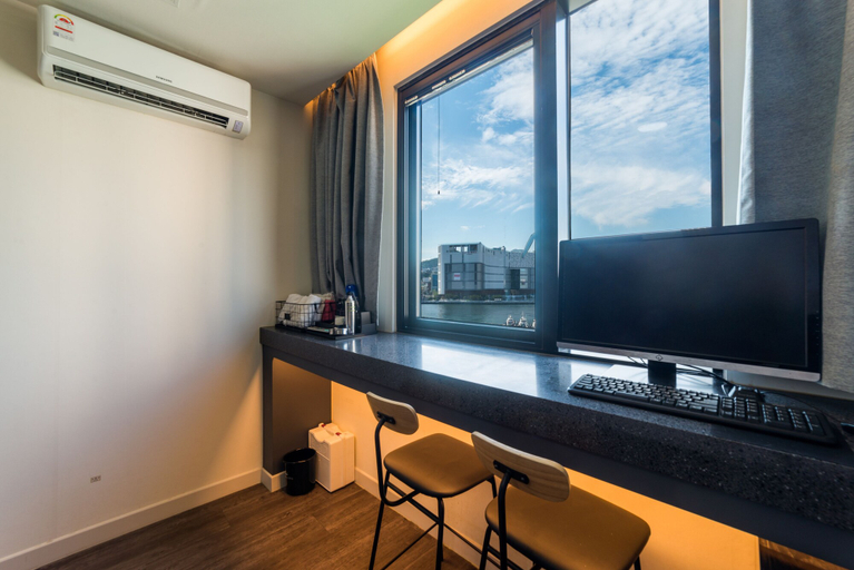 Others 5, Grance Hotel, Yeongdo