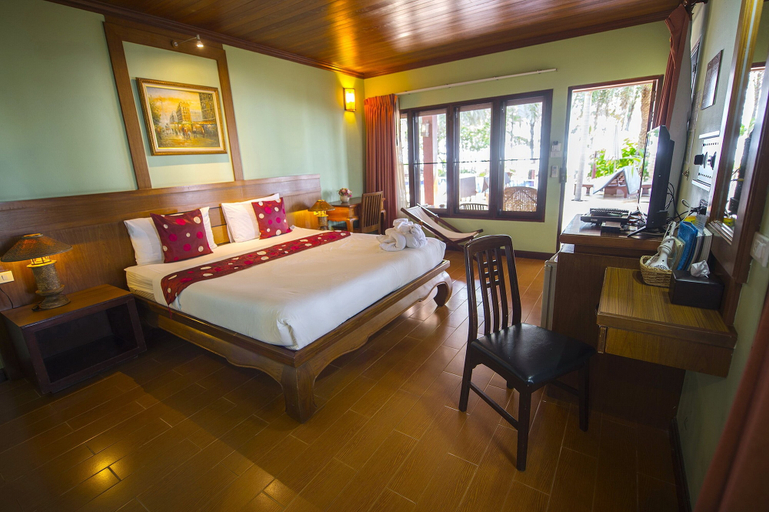 Bedroom 4, Rocky Point Resort, Thap Sakae