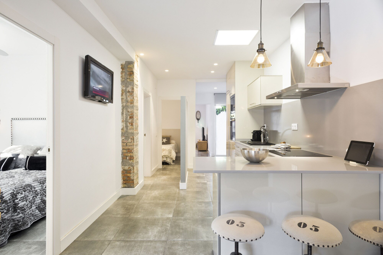 Others 5, House - Petit Paradis, Barcelona
