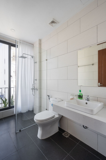 Bathroom 4, Aloka Suite, Da Nang