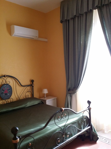 Bedroom 2, La Breccia a Porta Pia, Rome