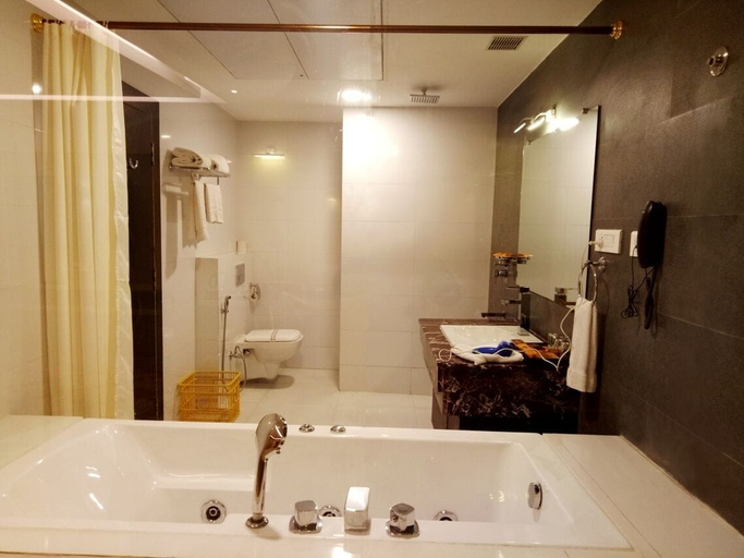 Bathroom 5, Hotel Patliputra Continental, Patna