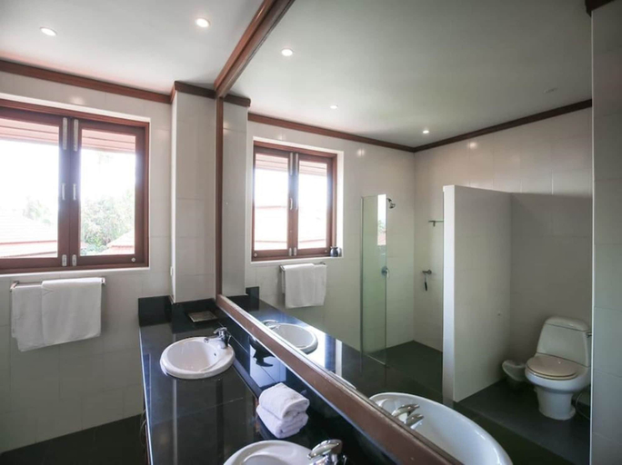 Bathroom 4, 3 Bedroom Villa TG40 on beachfront resort SDV286-By Samui Dream Villas, Ko Samui
