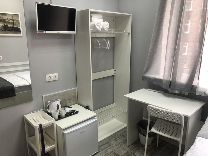Others 4, L-hotel, Northern