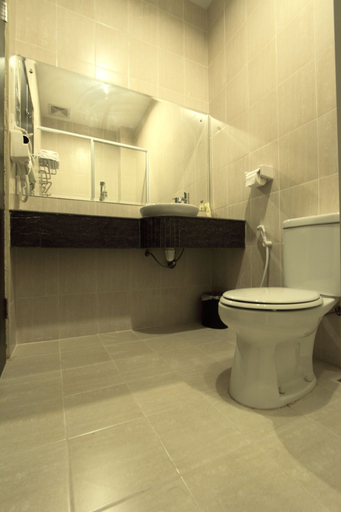 Bathroom 4, Nagoya One Hotel (temporarily closed), Batam